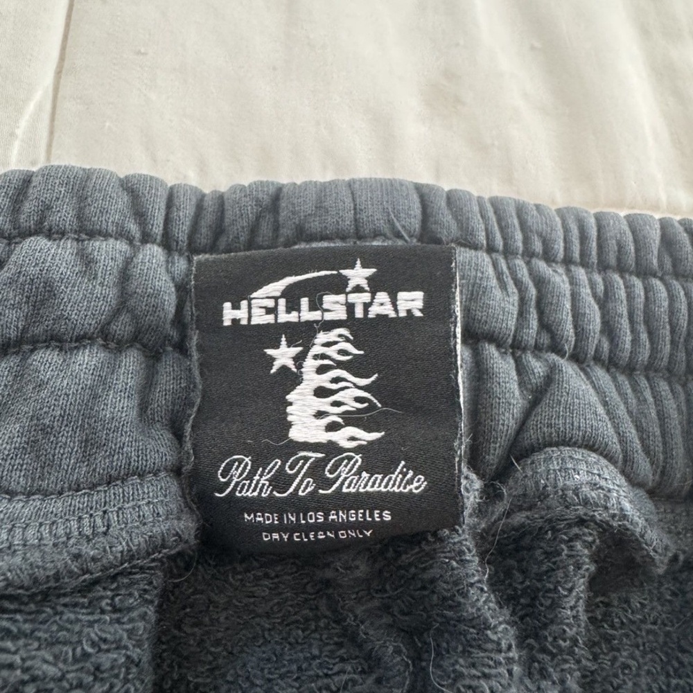 Hellstar shorts - image 3